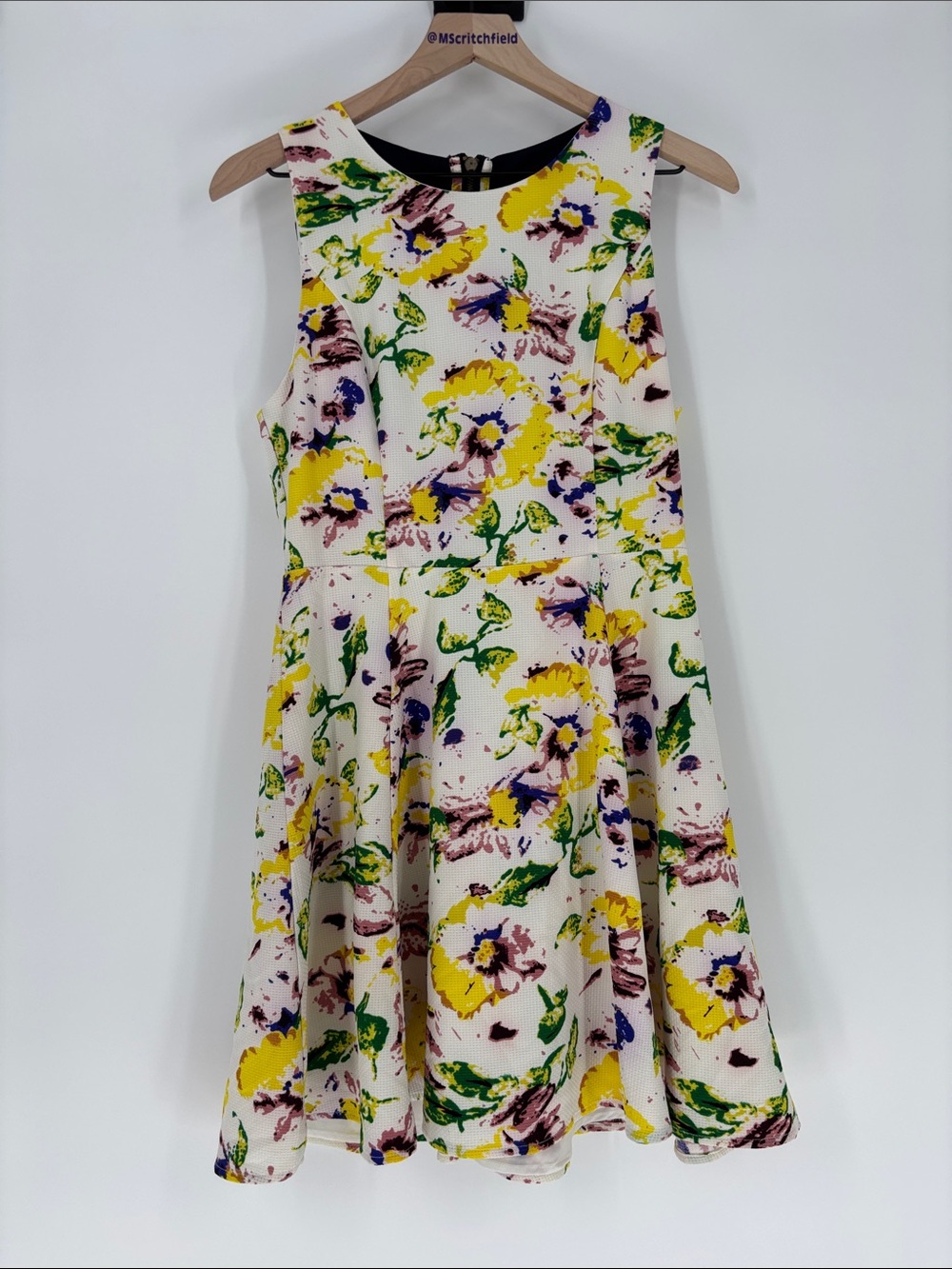 Miss Me fit flare cage zip back floral medium dress